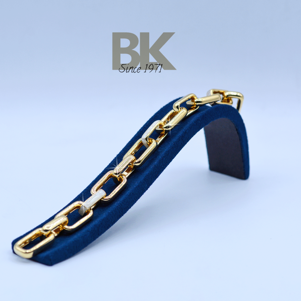 BLK235